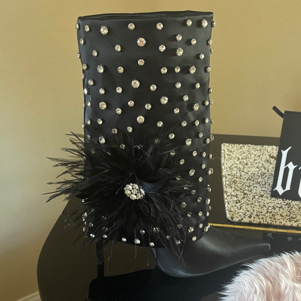 Azalea Wang, Blaise  flower rhinestone stiletto boot. Brand new